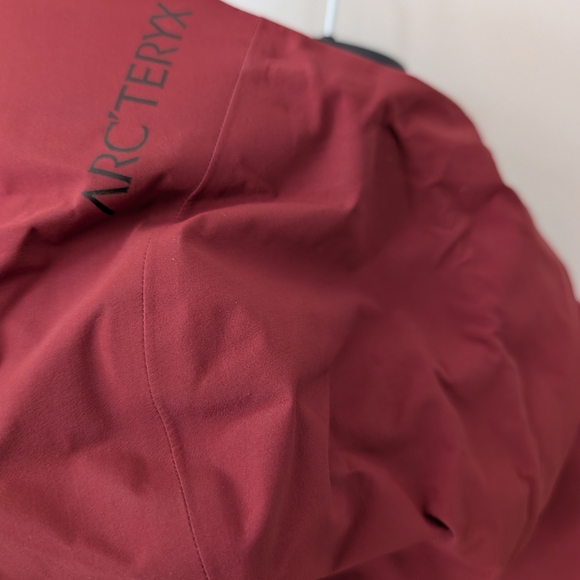 Arc'teryx Women's Revinna Snowboarding Gore-Tex Shell Jacket - Picture 2 of 14